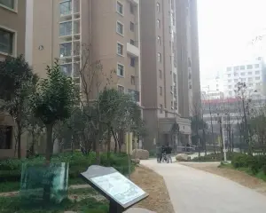 金晨嘉园3室1厅南