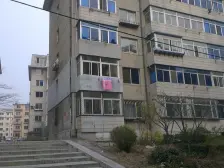 锦绣2楼户型好,装修保持好,采光好,地角好,没有坡