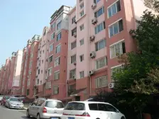 中南路封闭小区 房间宽敞 舒适 一楼有50平的花园