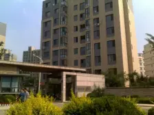 近地铁 电梯小两室 次新封闭小区 地势平坦 手续清晰