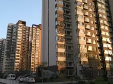 大两室,证过五年 业主自住 看房方便.