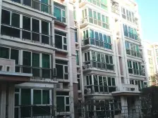 新港城 楼顶复式 南北通透 大户型 随时可以上华侨