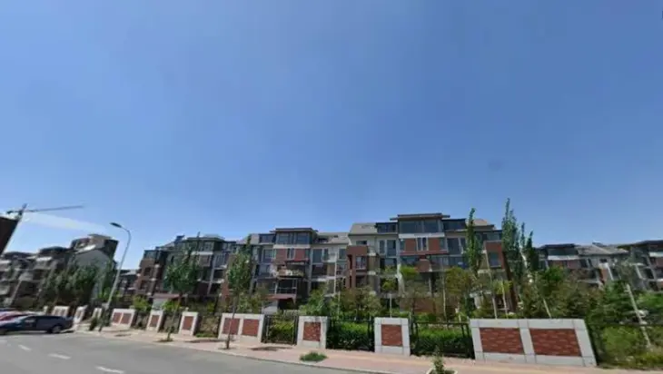 左右城实景图