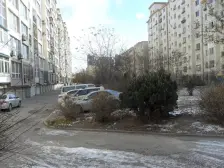 此房大三室格局 南北通厅 装修好 户型好 小区C位 安静