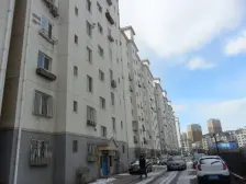 方正三室户型,小区配套齐全,交通便利。