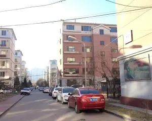 楼层好 离青山比较近 配套齐全 出行方便