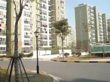 此房满五,南北通落大两房,小区中间位置,采光好