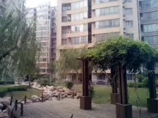 豪 华装修,临河观景,中 央空调,改装的地暖