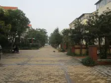 花园路与国基路双地铁口办公房急售!!