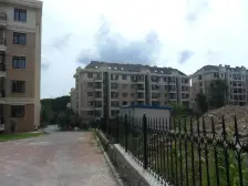 朗悦华园四室精装修格局方正采光充足户型好上下两层