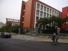 电梯房 卧龙花园 正规两室 中间楼层 采光好