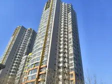 二环边地铁14号线双卫2梯4户大两居室