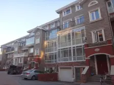 天鹅堡 4室2厅 南 北