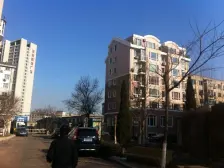 东特新居 封闭小区 南北 三楼 近周水前和刘家桥