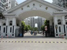 这个房子要准备砸盘了,想买三房的做好准备了