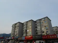 金家街轻轨站旁 精装修两室 诚心出售