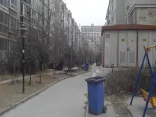 东郡香域巴黎 商业配套齐全 交通便利 楼层好 有电梯 满二