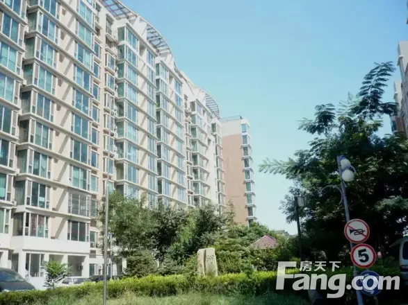 在水一方实景图