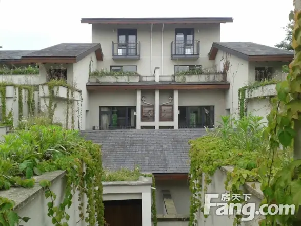 青城山房别墅实景图