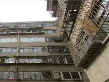 东方红广场 榆中街甘肃省金属公司家属院 一室出售。