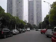 中南七星花园,地理位置优越,中南欧尚、 地铁1号线