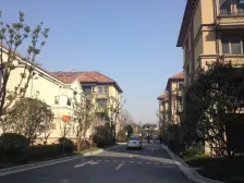 满五一套,双车位,自住精装,拎包入住,不靠路