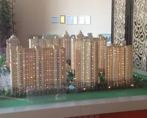 屋采光好,前面无遮挡,居住较舒适,购物方便